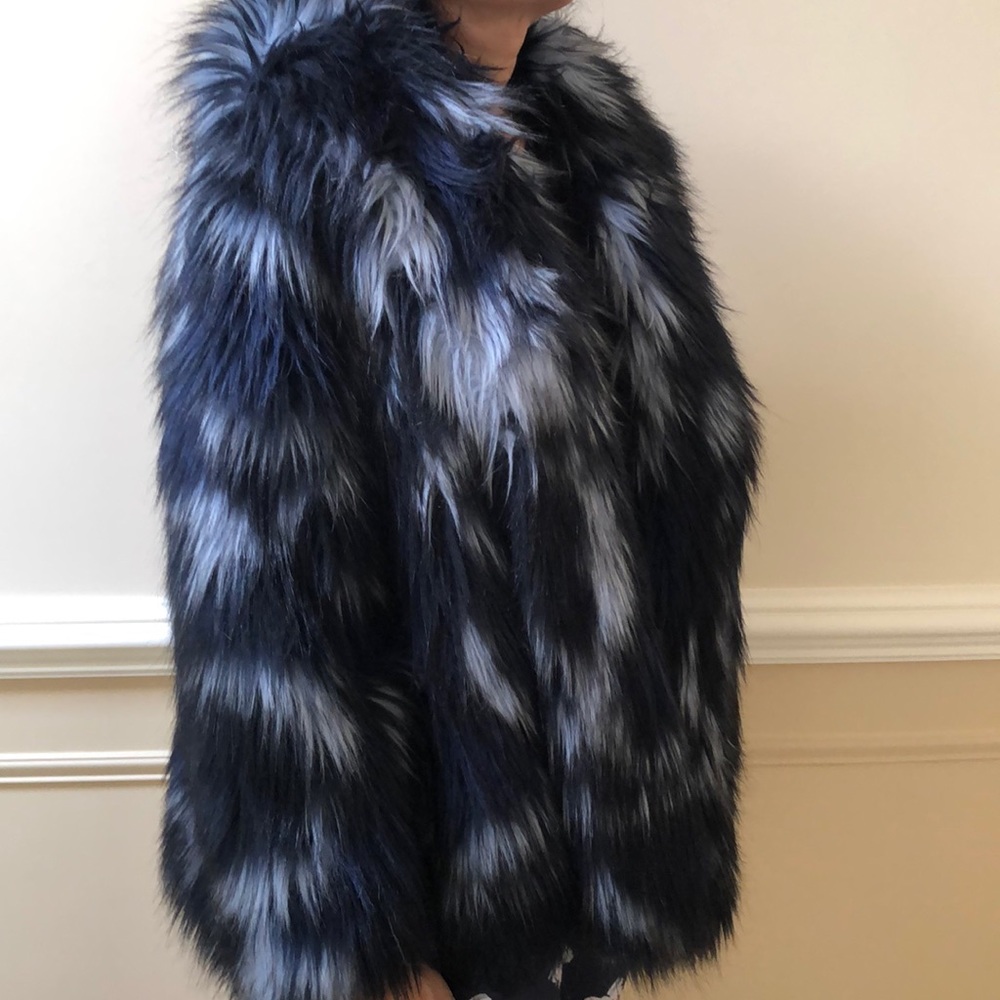 Juicy couture faux fur cape